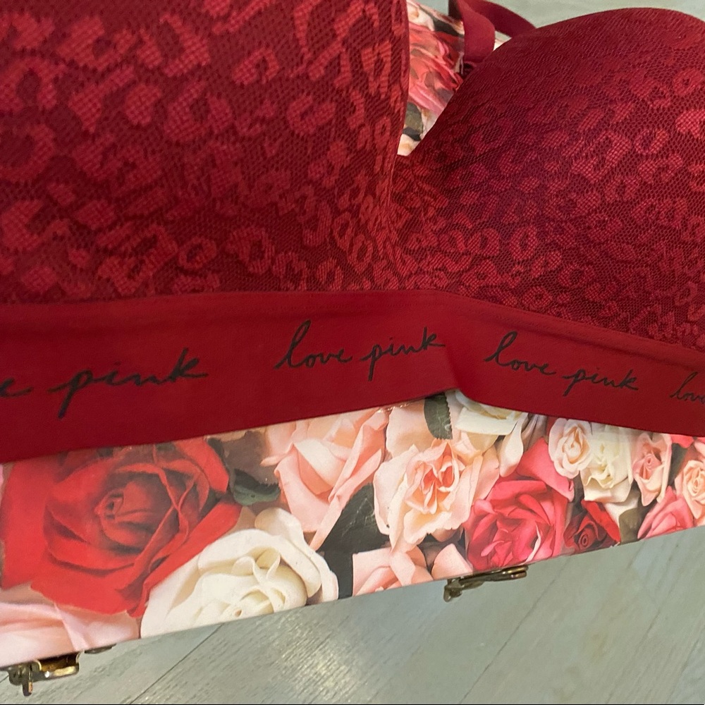 ❤️VS PINK BRALETTE❤️ - Picture 2 of 5